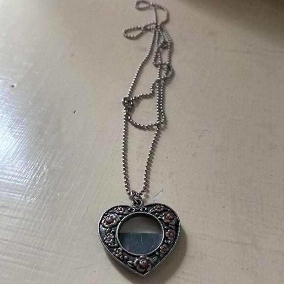 Key to your heart jewelry lot - 2 necklaces, 1 bracelet, pierced earrings - Picture 8 of 16